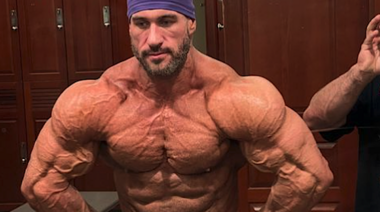 3-Time Men's Physique Arnold Classic Winner Ryan Terry's Chest & Triceps  Workout