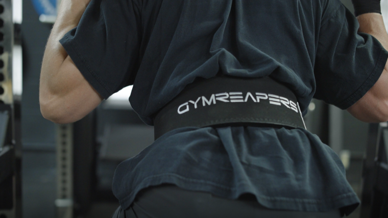 Squatting with the Gymreapers 10mm Lever Weightlifting Belt