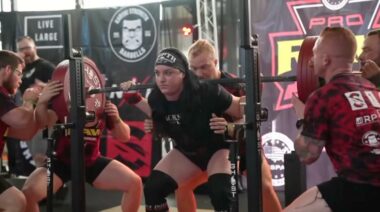 Powerlifter Samantha Rice squatting a new world record.