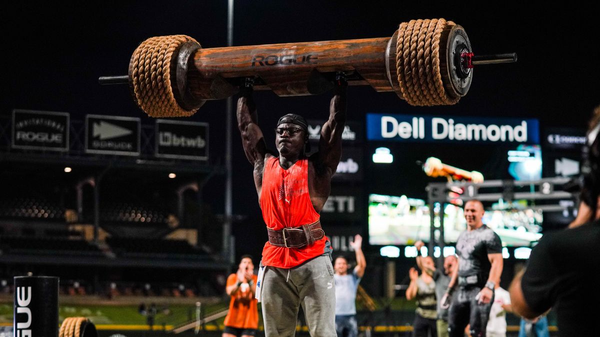 Rogue Fitness - Strongman's Fear. Teams tackle the Rogue