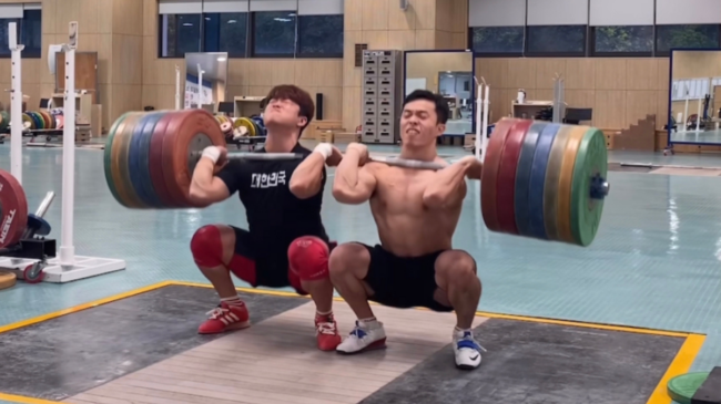 280-Kilogram Tandem Clean and Jerk