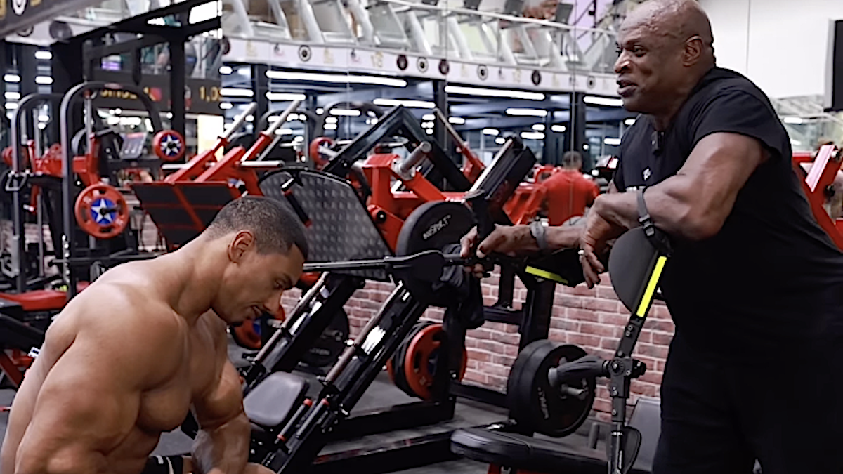 8-Time Mr. Olympia Ronnie Coleman Guides Larry Wheels Through a Grueling Leg Workout