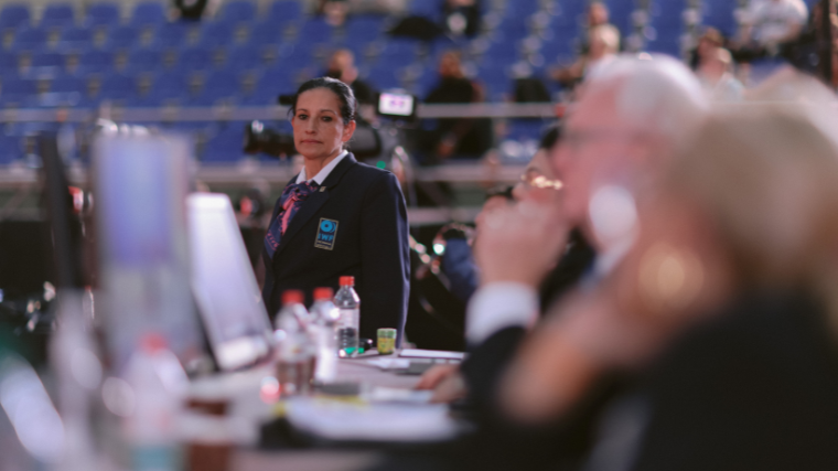 Oficiais técnicos da IWF no Campeonato Mundial de Halterofilismo de 2022