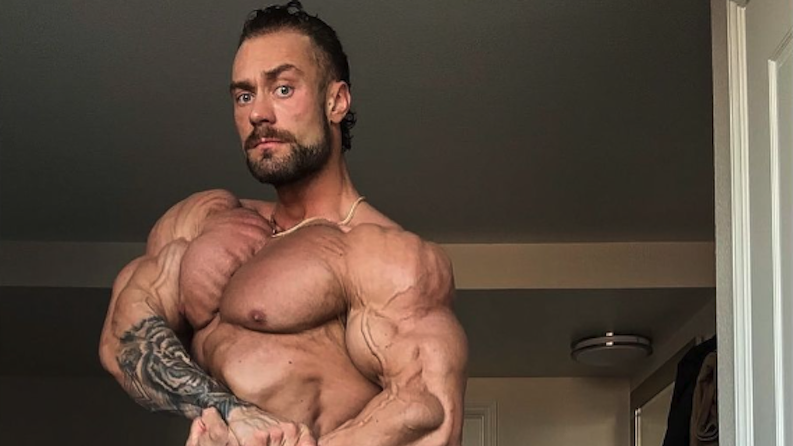 Chris Bumstead Shares His First Leg Day Post 2022 Olympia; Updates on His  Injured Biceps | BarBend
