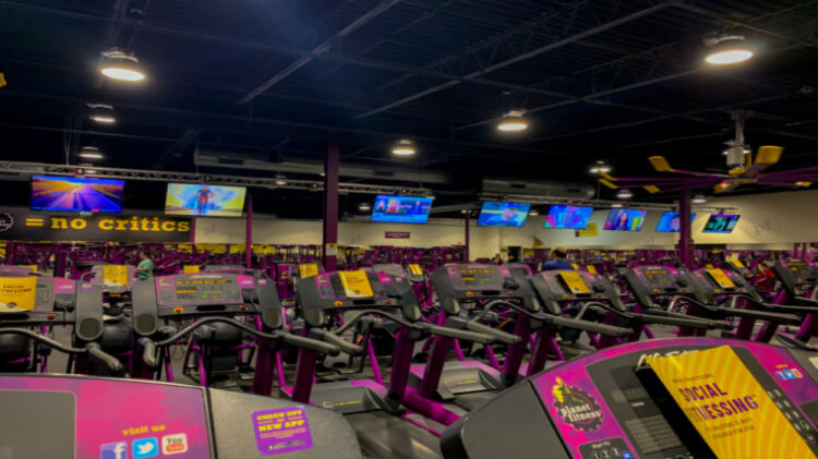 Planet Fitness Review 2024 Update BarBend   Shutterstock 1934225390 750x421 