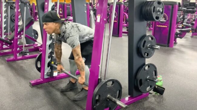 How To Do The Smith Machine Bent Over Row To Build A Bigger Stronger Back Barbend