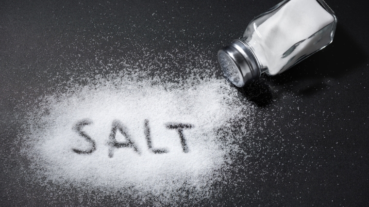 https://barbend.com/wp-content/uploads/2023/03/Barbend.com-Salt-spilled-from-a-container.jpg