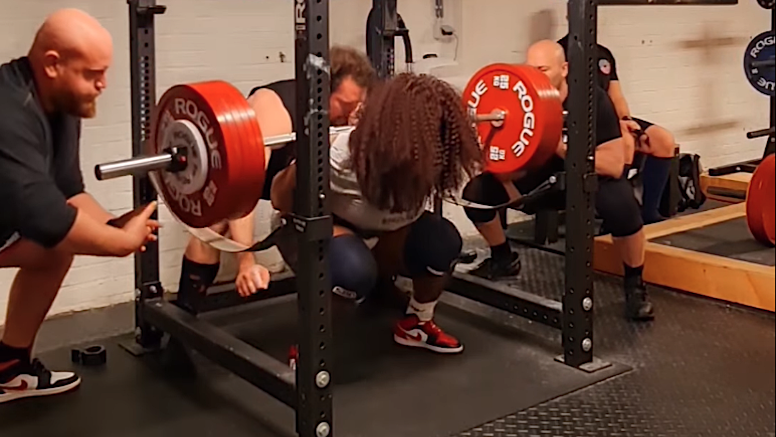 Silva smashes state record with 800-pound squat at Texas