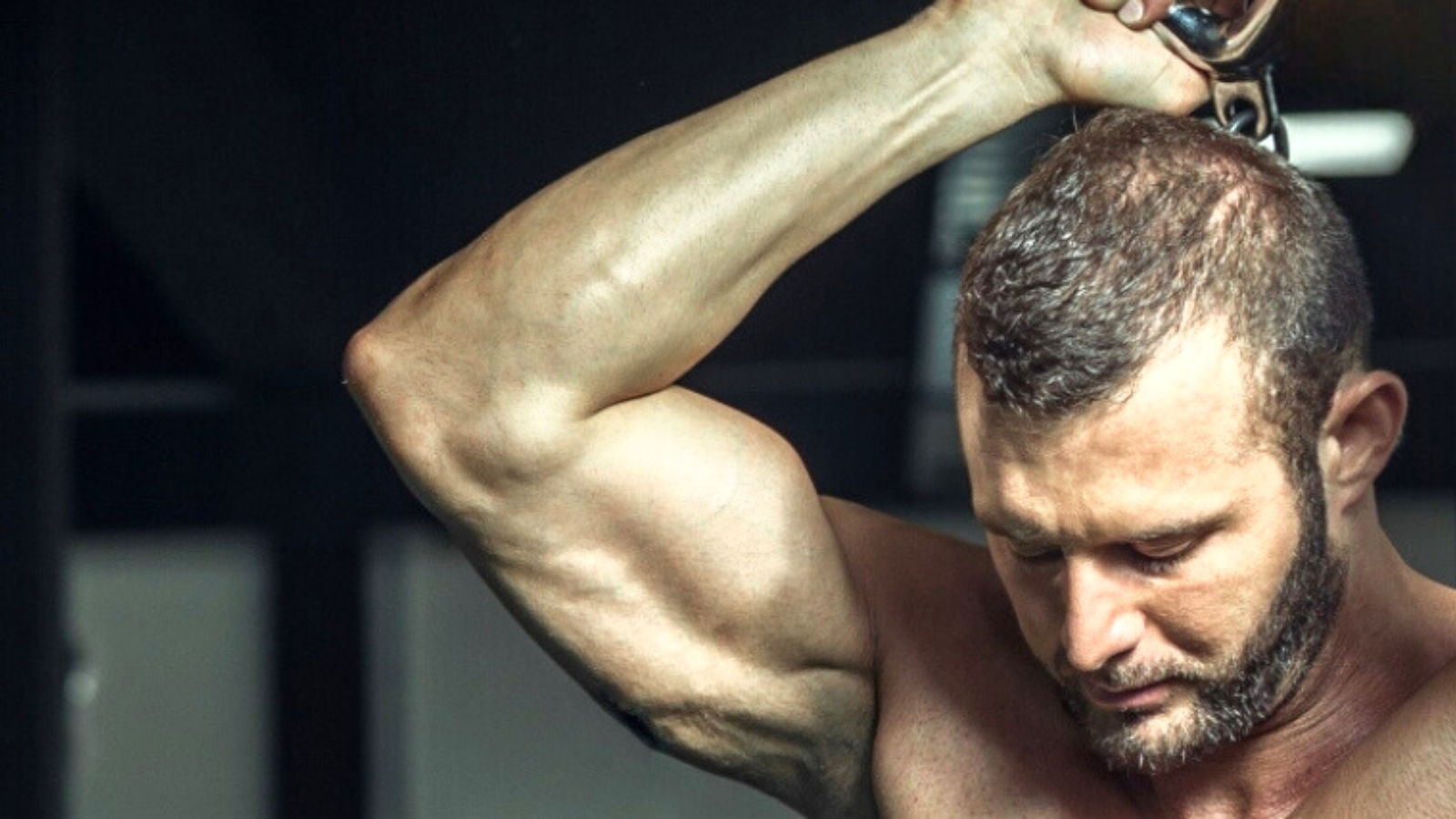 How to Do the Single-Arm Overhead Triceps Extension for Optimal Arm Gains