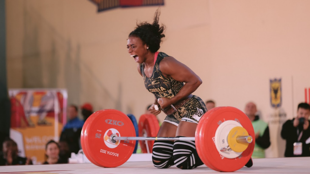 What Are the Differences Between Powerlifting vs. Weightlifting?