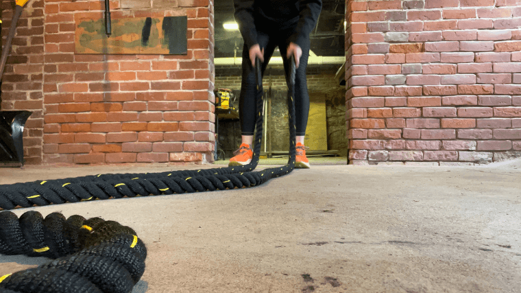 Amazon Basics Battle Ropes in use.