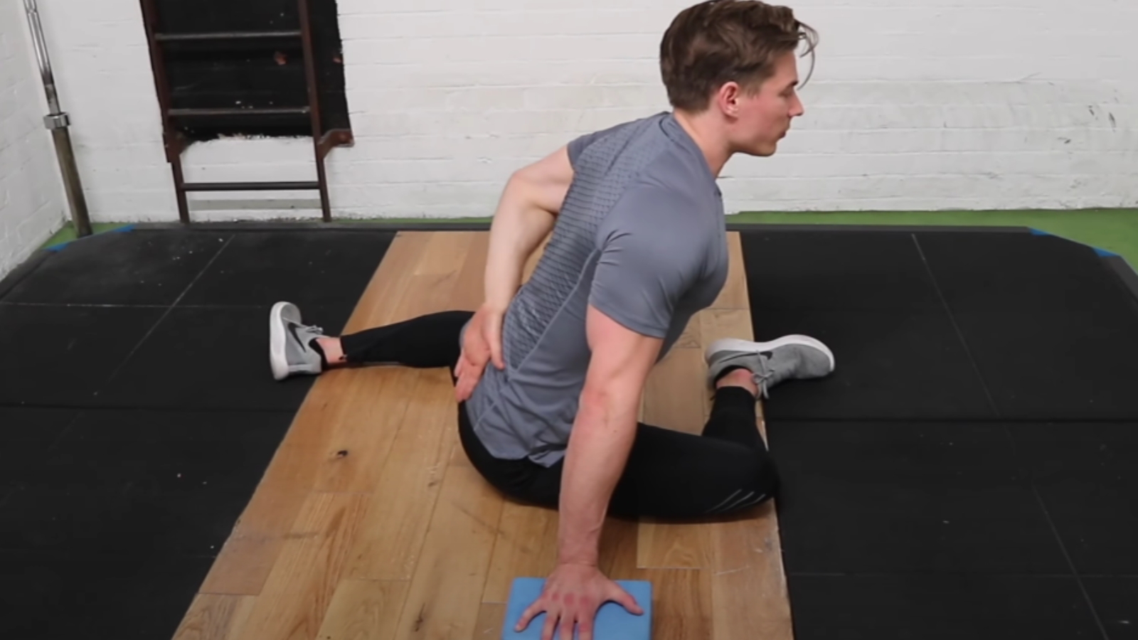Seated 'V' Stretch - Fitness - Exercises, Fitness & Nutrition, and Fitness  Articles