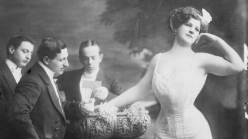7 Old-Timey Feats of Strength That Still Impress