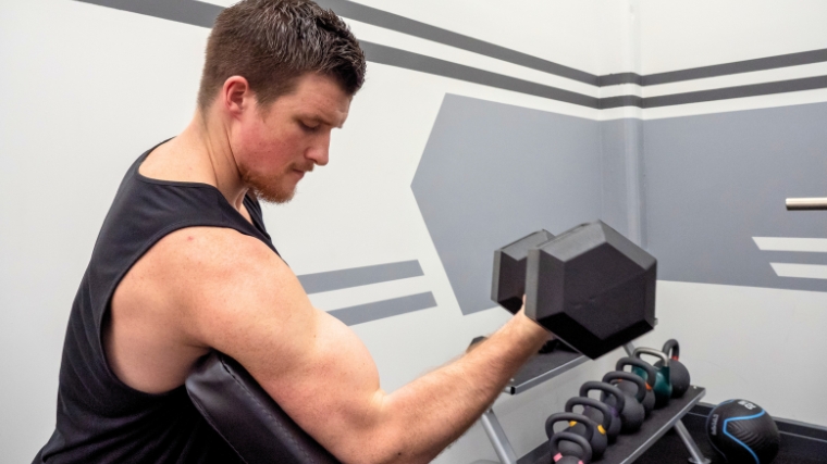 Want Bigger Biceps? Do More Chin Ups!