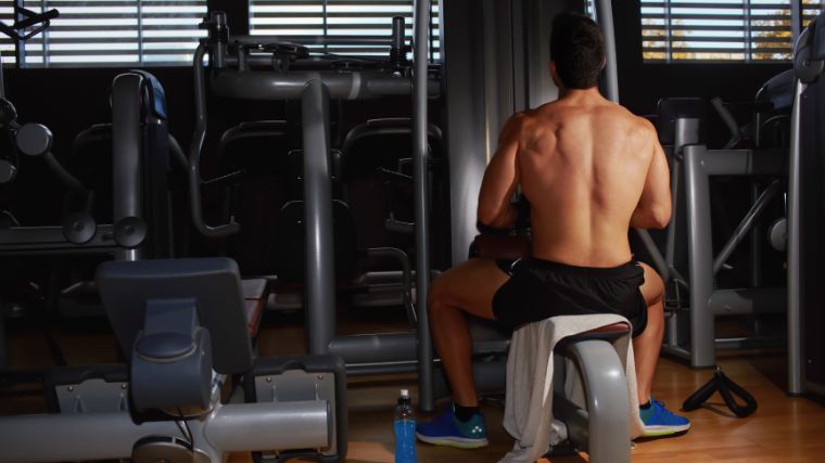 Blow Up Your Back With the Neutral-Grip Pulldown