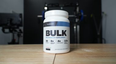 transparent labs bulk on a wooden table