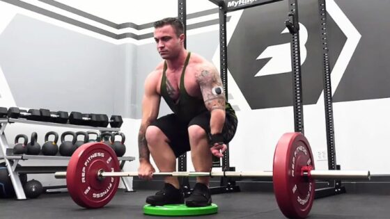 How To Do The Deficit Deadlift To Enhance Your Pulling Power | BarBend