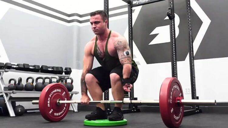 How To Do The Deficit Deadlift To Enhance Your Pulling Power 