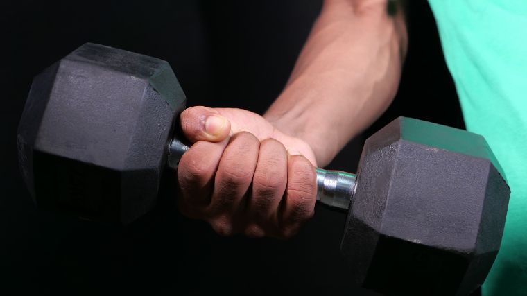 How to Do the Barbell Wrist Curl to Build Those Forearms