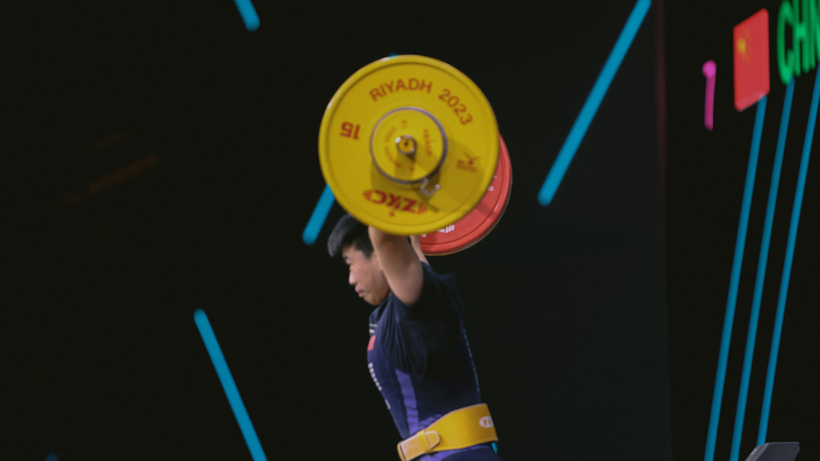 19-year-old Phil Duke Jr. sets weightlifting world records