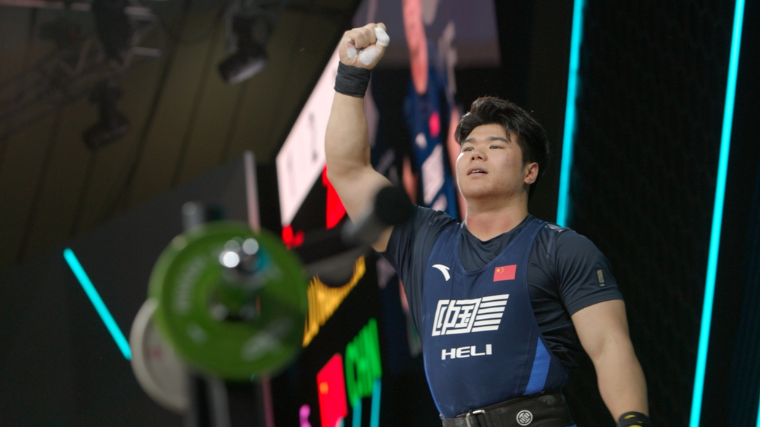 Liu Huanhua at the 2023 World Weightlifting Championships 