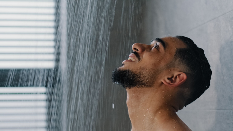 Cold Shower vs Cold Plunge: What's Better? – ELU - Saunas & Cold Tubs