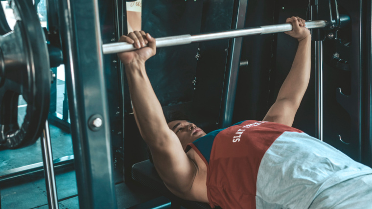 The Do's and Don'ts of the Bench Press - Gunsmith Fitness