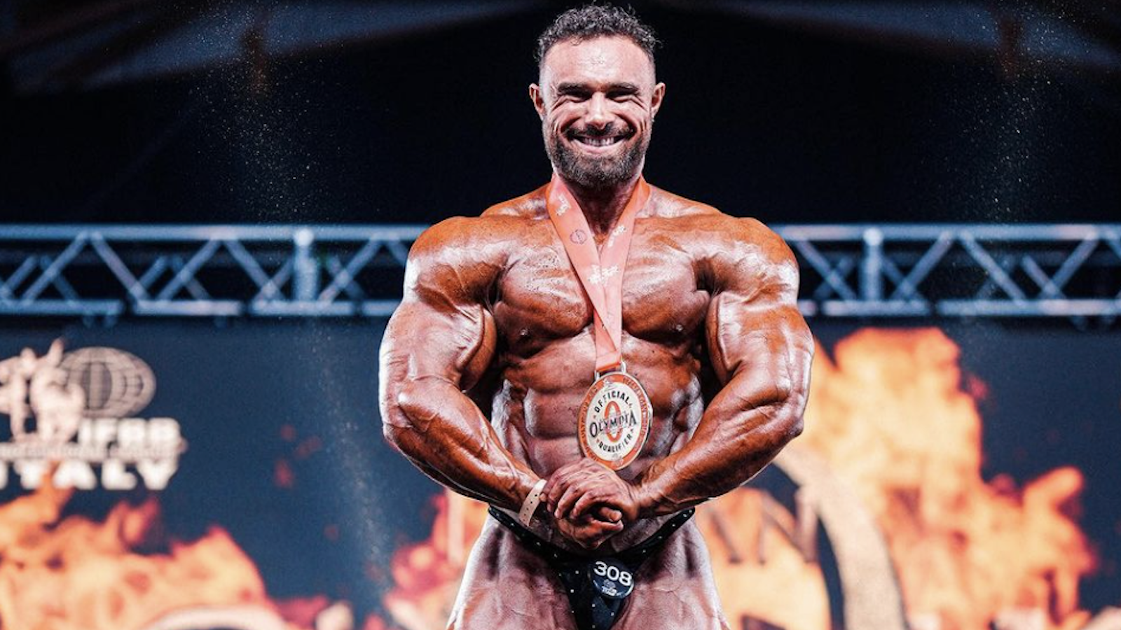 Watch Flex Lewis and Rafael Brandão Train Chest Together at the Dragon's  Lair Gym