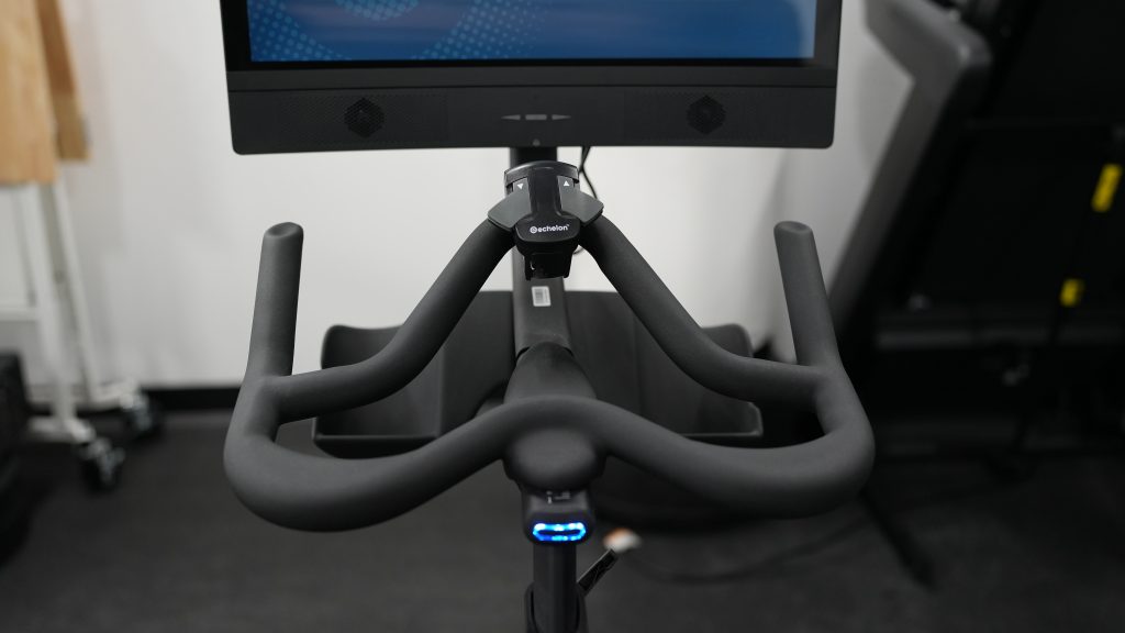 The handlebars of the Echelon Connect EX-8s.