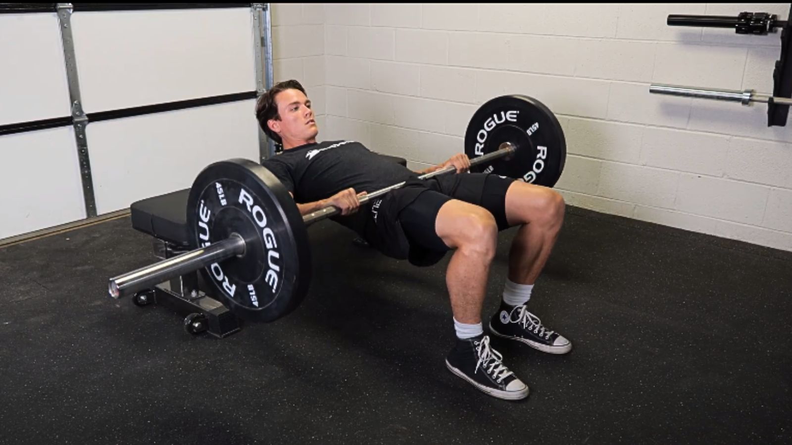 Overhead Press vs Incline Bench – Which is Best For You? – Sport Science  Insider