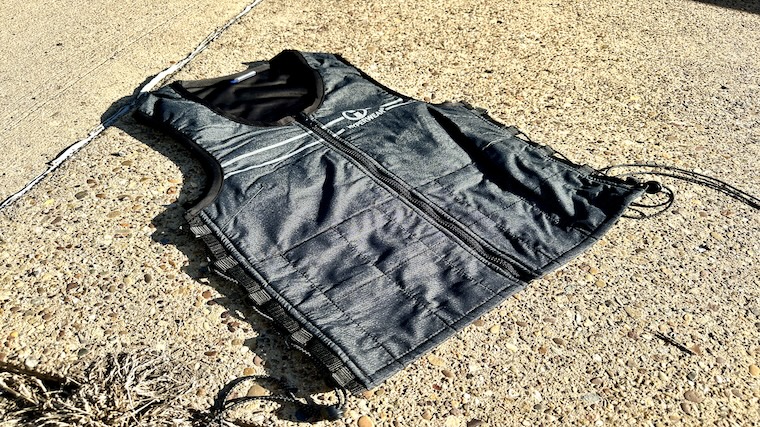 Hyperwear Hyper Vest Fit