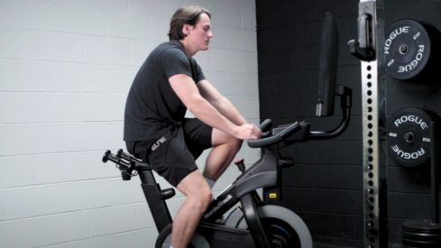 The Best Stationary Bike Workout for Your Experience Level, According to a Personal Trainer