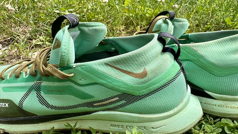 The higher ankle collar of the Nike Pegasus Trail 4 GORE-TEX