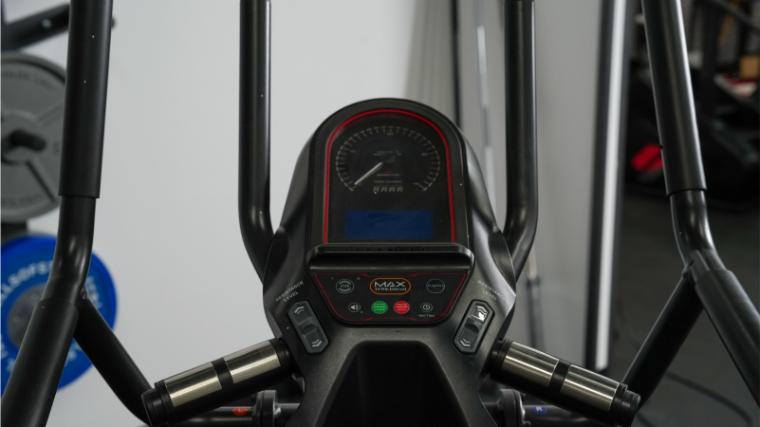The Console of the Bowflex M6 Max Trainer.