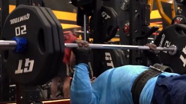 Shannon Sharpe Bench Press 300LB