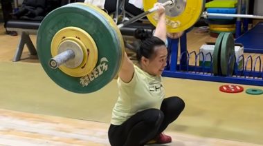 Unofficial World Record: Jiang Huihua’s Double-Bodyweight, 99KG Snatch