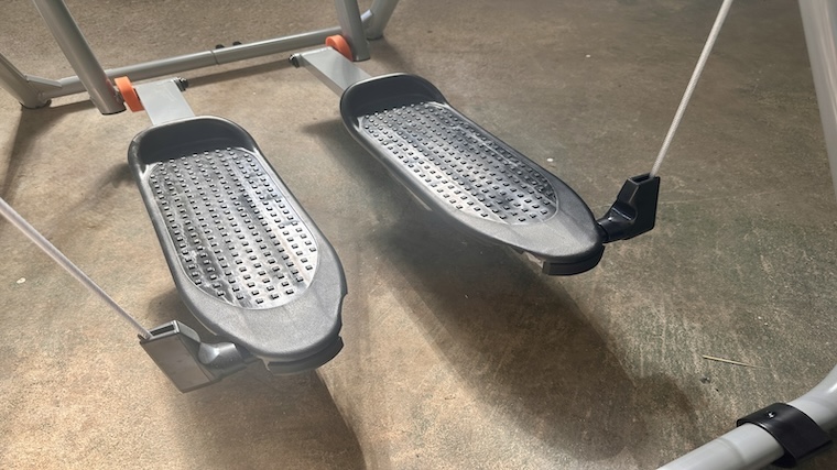 The Gazelle Pacer's 14.5-inch foot pedals