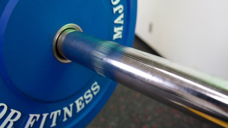 A good look at the sleeve on a Major Fitness Barbell Advanced