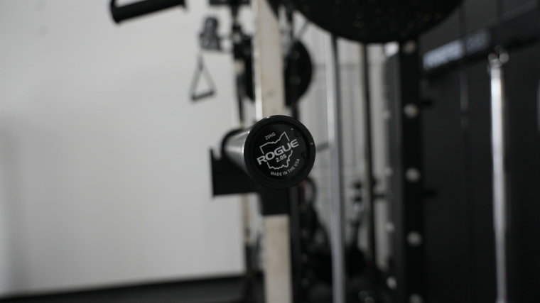 The end cap on a Rogue 2.0 Barbell