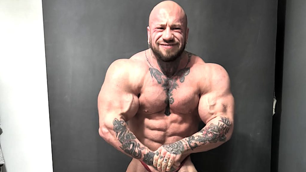 Replicate Men’s Open Bodybuilder Kuba Cielen’s Training Split To Get Massive