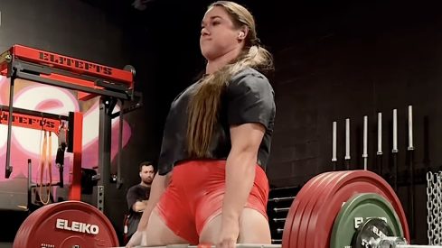 Amanda Lawrence (84KG) Deadlifts 250-Kilogram PR During Sheffield Championships Prep