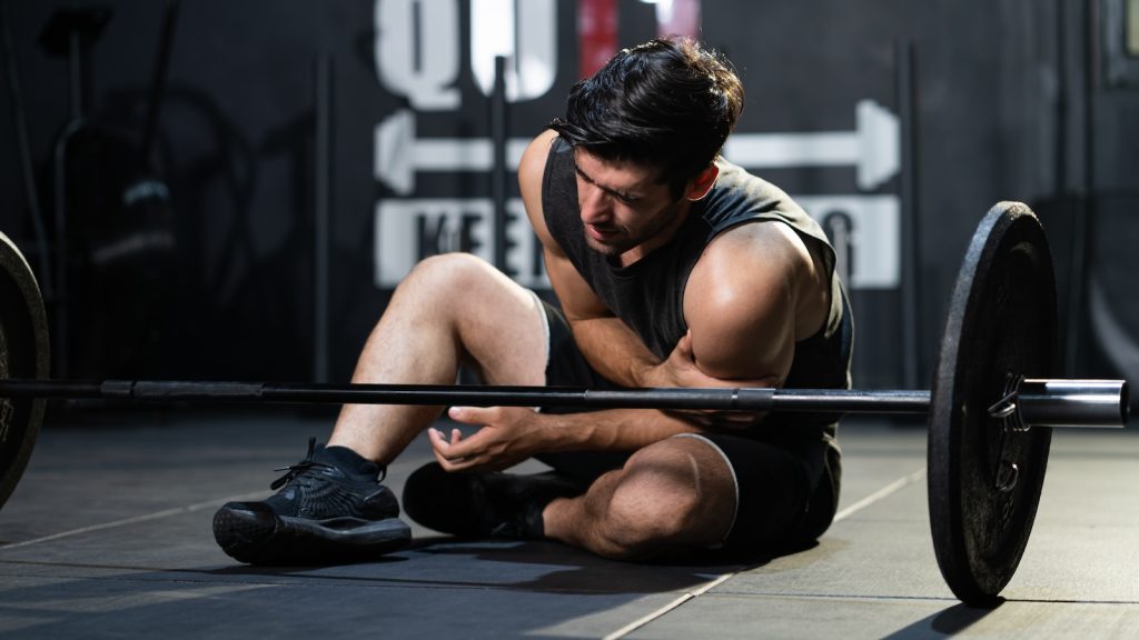 7 Most Dangerous Gym Mistakes That Result in Injury 