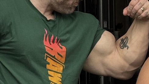 Try This Elite Bodybuilder’s “Juicy” Arm Training  