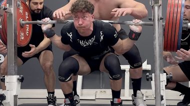 3 Pro Powerlifting Tips to Build a Bigger Squat 