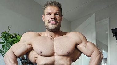 Why Wesley Vissers Follows a Free-Weight-Only Arm Routine 