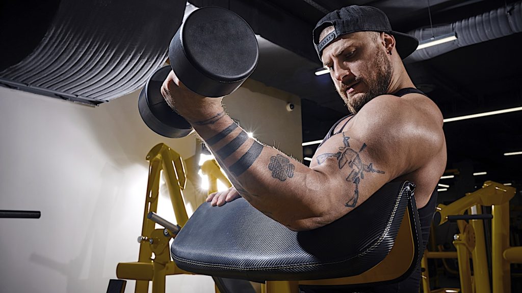 New Study Dissects Which Is Better: Preacher vs. Incline Biceps Curls