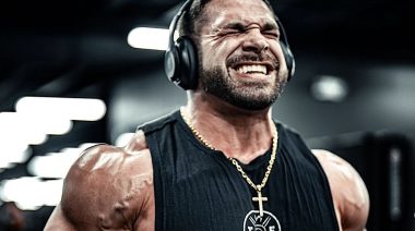 Derek Lunsford’s Ultimate Hydration Drink Recipe & Supplement Stack for the 2025 Mr. Olympia