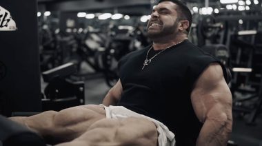 Smelling Salts For Power: Derek Lunsford’s Leg Training During 2025 Mr. Olympia Prep